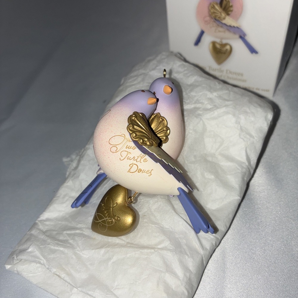Hallmark Keepsake Two Turtle Doves 12 Days of Christmas 2012 Ornament w/ Box - Picture 2 of 9
